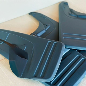 Toyota Hilux 2005+ 2WD Mudguard SET